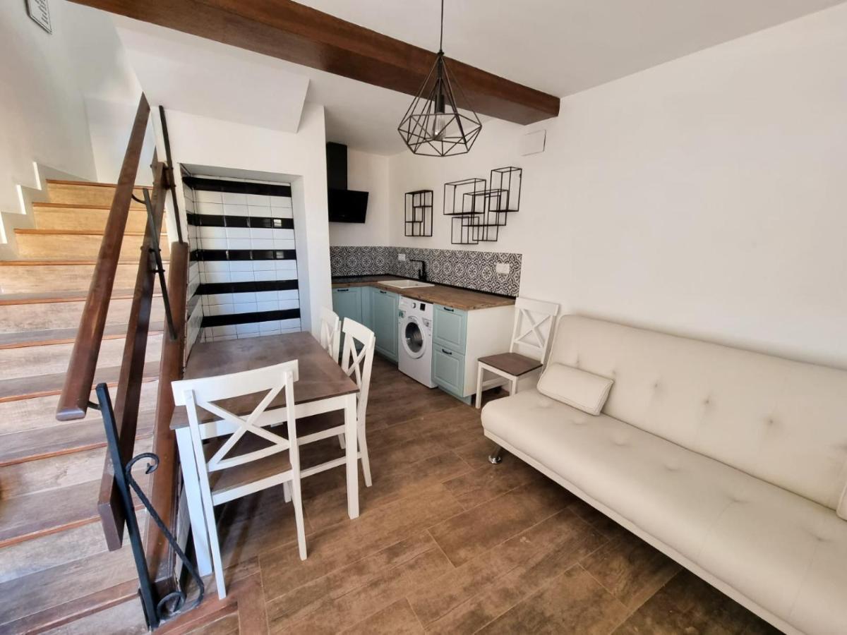 Casa Iulia Hotell Haro Exteriör bild